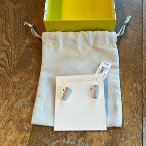 Kendra Scott Lady rhodium plated mother pearl studs includes bag & box NWT